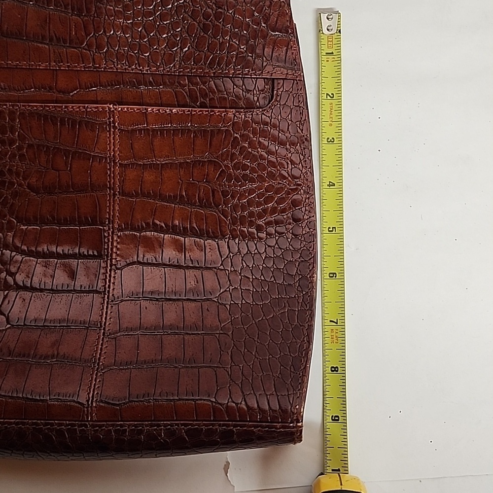 Elegant Brown Leather A Liz Claibourne Co Vintage Embossed Leather Crossbody Bag - Picture 11 of 13